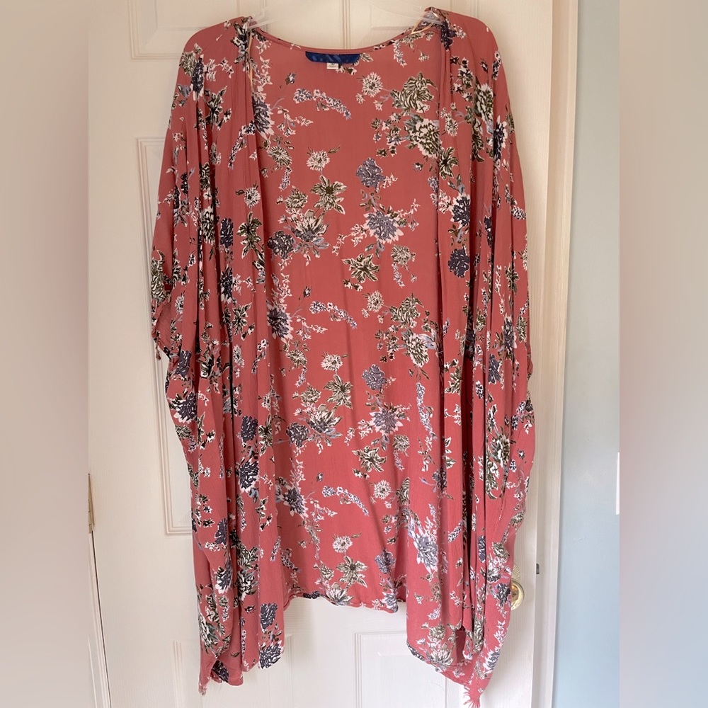 Floral Flowy Kimono - Medium